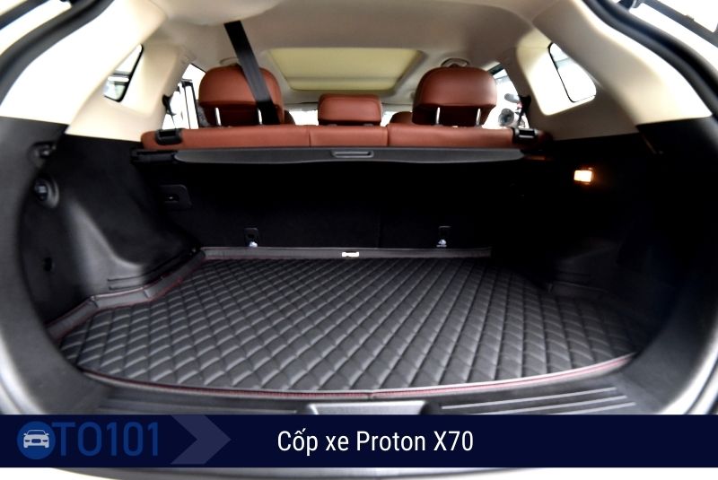 Cốp xe Proton X70