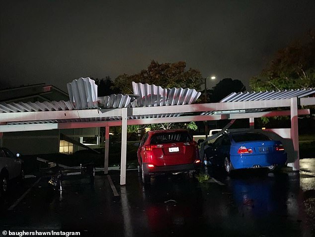 Người dùng Instagram baughershawn đã đăng tải về thiệt hại đối với một bãi đậu xe sau một trận lốc xoáy có thể xảy ra ở khu vực Goleta của Santa Barbara, California