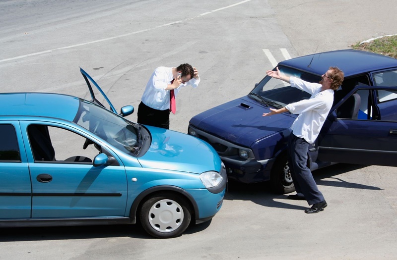 Có nên mua bảo hiểm vật chất xe ô tô?