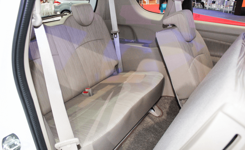 Không gian trong xe đủ rộng, đảm bảo sự thoải mái cho người ngồi